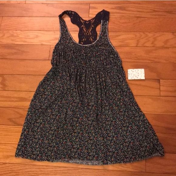 Free People Tops - Free People Navy Floral Crochet Back Tank